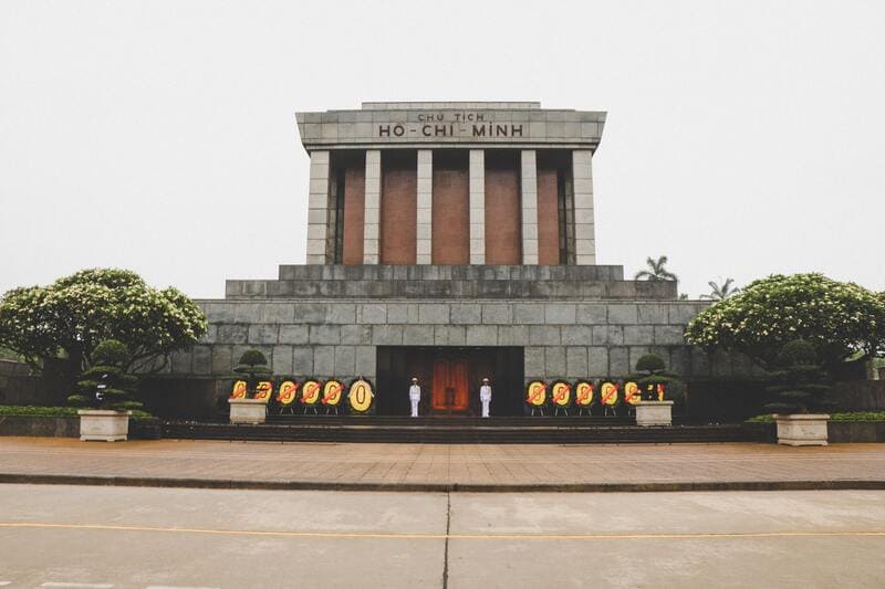 Le mausolée d’Hô-Chi-Minh (15/20)